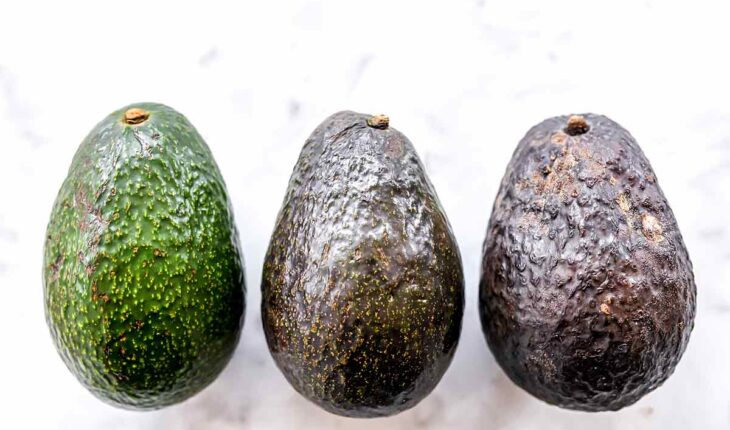 Zo weet je of een avocado rijp is door er naar te kijken