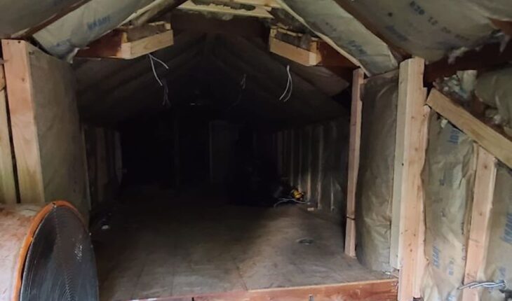 Ehemann verwandelt gruseligen alten Dachboden in große Überraschung für seine Frau